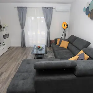  Apartment Perla Deluxe